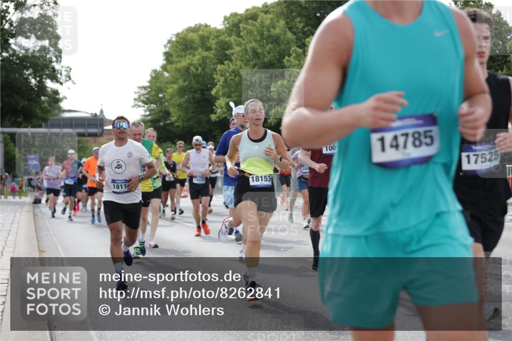 29.06.2025 - hella hamburg halbmarathon Jannik Wohlers http://msf.ph/oto/8262841 29.06.2025 09:59:35 Lombardsbrücke 1006, 1125, 1264, 1834, 1914, 2099, 2348, 2364, 2447, 2582, 2584, 2676, 2677, 2910, 3836, 4013, 4231, 4632, 4772, 4796, 5015, 5134, 5277, 5341, 6174, 6201, 6202, 6462, 6581, 6587, 6602, 6636, 6892, 7547, 7717, 7786, 7824, 8223, 8285, 8402, 8573, 8730, 9611, 10093, 10337, 10742, 10759, 10788, 11158, 11366, 11753, 11797, 11799, 12248, 12479, 12513, 13523, 13847, 13988, 13993, 14139, 14429, 14750, 14785, 14818, 15097, 15110, 15431, 16327, 17160, 17468, 17525 meine-sportfotos.de