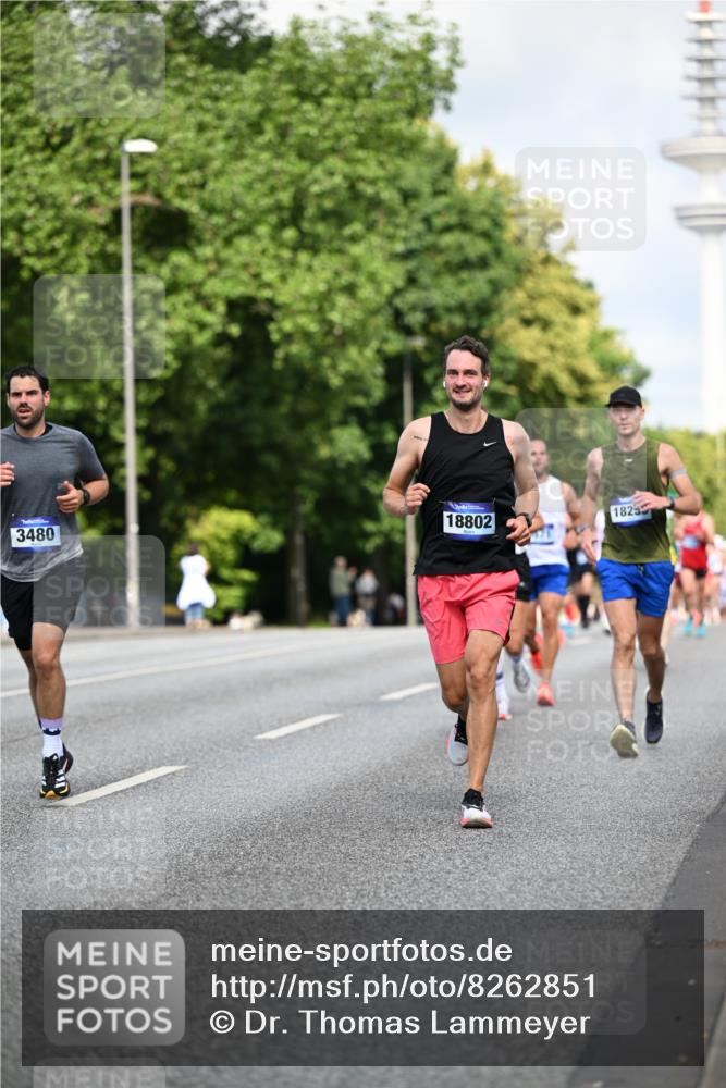 29.06.2025 - hella hamburg halbmarathon Dr. Thomas Lammeyer http://msf.ph/oto/8262851 29.06.2025 09:52:07 Kennedybrücke 1290, 1505, 1710, 2262, 2399, 3480, 3547, 4062, 4359, 4381, 5003, 5307, 5554, 5709, 6993, 7152, 7154, 8002, 8121, 8571, 8933, 9403, 9643, 10190, 10738, 10852 meine-sportfotos.de