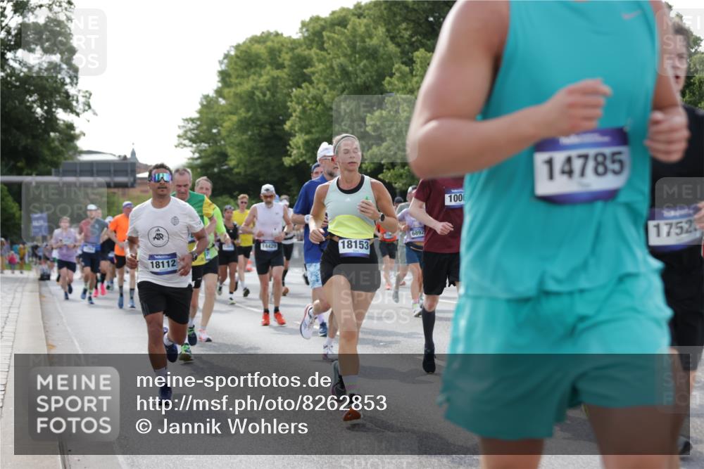 29.06.2025 - hella hamburg halbmarathon Jannik Wohlers http://msf.ph/oto/8262853 29.06.2025 09:59:35 Lombardsbrücke 1006, 1125, 1264, 1834, 1914, 2099, 2348, 2364, 2447, 2582, 2584, 2676, 2677, 2910, 3836, 4013, 4231, 4632, 4772, 4796, 5015, 5134, 5277, 5341, 6174, 6201, 6202, 6462, 6581, 6587, 6602, 6636, 6892, 7547, 7717, 7786, 7824, 8223, 8285, 8402, 8573, 8730, 9611, 10093, 10337, 10742, 10759, 10788, 11158, 11366, 11753, 11797, 11799, 12248, 12479, 12513, 13523, 13847, 13988, 13993, 14139, 14429, 14750, 14785, 14818, 15097, 15110, 15431, 16327, 17160, 17468, 17525 meine-sportfotos.de