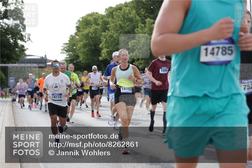29.06.2025 - hella hamburg halbmarathon Jannik Wohlers http://msf.ph/oto/8262861 29.06.2025 09:59:35 Lombardsbrücke 1006, 1125, 1264, 1834, 1914, 2099, 2348, 2364, 2447, 2582, 2584, 2676, 2677, 2910, 3836, 4013, 4231, 4632, 4772, 4796, 5015, 5134, 5277, 5341, 6174, 6201, 6202, 6462, 6581, 6587, 6602, 6636, 6892, 7547, 7717, 7786, 7824, 8223, 8285, 8402, 8573, 8730, 9611, 10093, 10337, 10742, 10759, 10788, 11158, 11366, 11753, 11797, 11799, 12248, 12479, 12513, 13523, 13847, 13988, 13993, 14139, 14429, 14750, 14785, 14818, 15097, 15110, 15431, 16327, 17160, 17468, 17525 meine-sportfotos.de