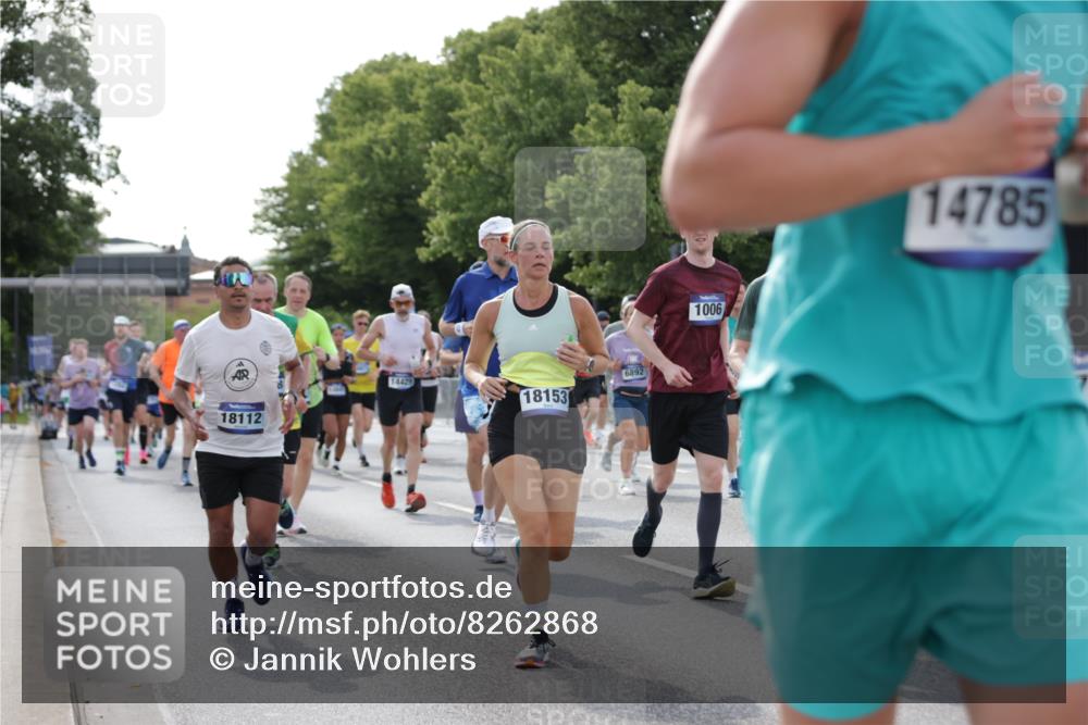 29.06.2025 - hella hamburg halbmarathon Jannik Wohlers http://msf.ph/oto/8262868 29.06.2025 09:59:35 Lombardsbrücke 1006, 1125, 1264, 1834, 1914, 2099, 2348, 2364, 2447, 2582, 2584, 2676, 2677, 2910, 3836, 4013, 4231, 4632, 4772, 4796, 5015, 5134, 5277, 5341, 6174, 6201, 6202, 6462, 6581, 6587, 6602, 6636, 6892, 7547, 7717, 7786, 7824, 8223, 8285, 8402, 8573, 8730, 9611, 10093, 10337, 10742, 10759, 10788, 11158, 11366, 11753, 11797, 11799, 12248, 12479, 12513, 13523, 13847, 13988, 13993, 14139, 14429, 14750, 14785, 14818, 15097, 15110, 15431, 16327, 17160, 17468, 17525 meine-sportfotos.de