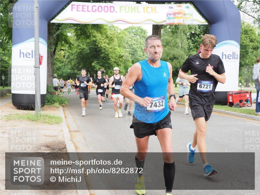 29.06.2025 - hella hamburg halbmarathon MichiJ http://msf.ph/oto/8262872 29.06.2025 10:30:09 Zwischen KM18-KM19 1570, 1962, 6550, 6721, 7035, 7116, 7432, 9547, 11417, 15247, 15521, 15623, 17177, 18004 meine-sportfotos.de