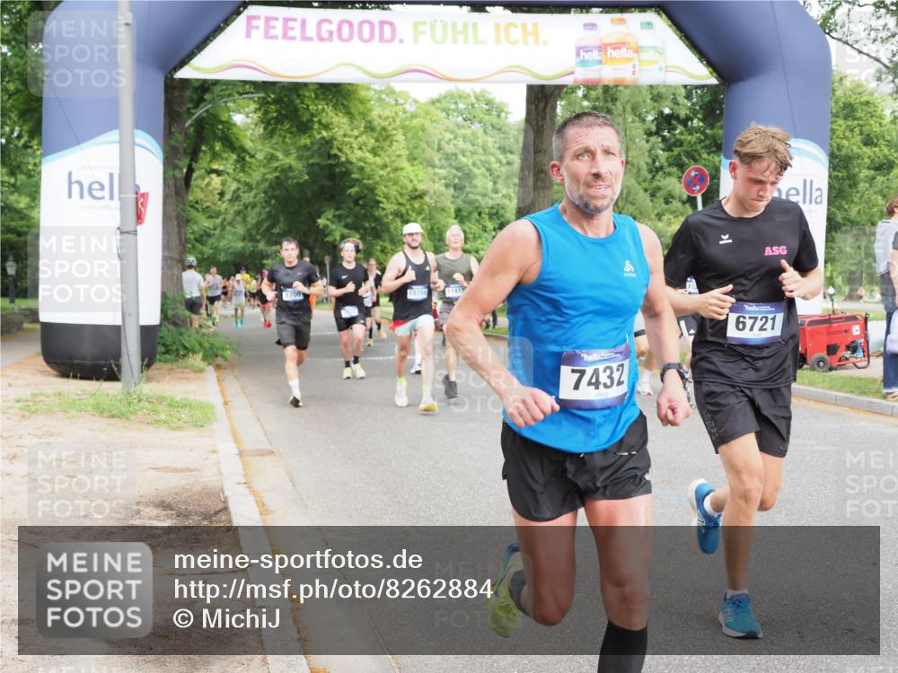 29.06.2025 - hella hamburg halbmarathon MichiJ http://msf.ph/oto/8262884 29.06.2025 10:30:09 Zwischen KM18-KM19 1570, 1962, 6550, 6721, 7035, 7116, 7432, 9547, 11417, 15247, 15521, 15623, 17177, 18004 meine-sportfotos.de