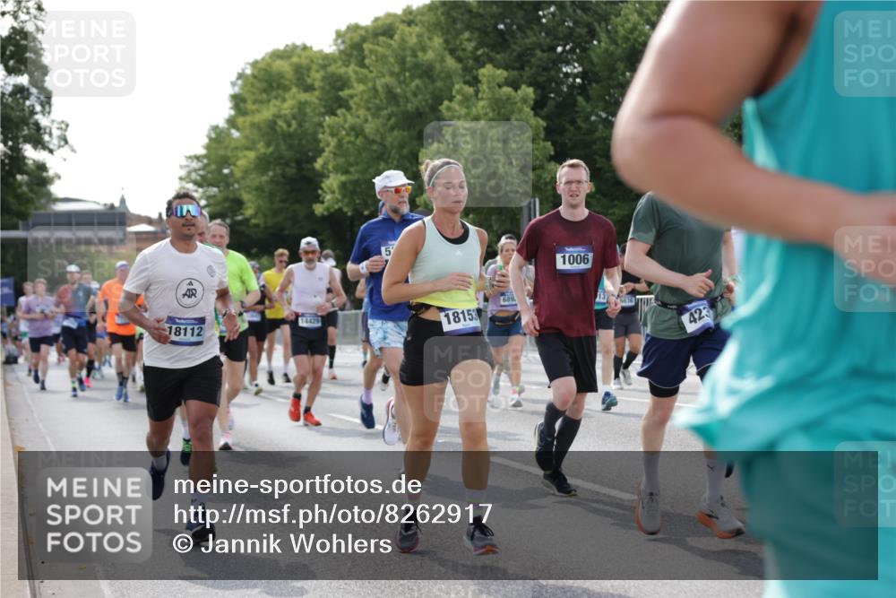 29.06.2025 - hella hamburg halbmarathon Jannik Wohlers http://msf.ph/oto/8262917 29.06.2025 09:59:35 Lombardsbrücke 1006, 1125, 1264, 1834, 1914, 2099, 2348, 2364, 2447, 2582, 2584, 2676, 2677, 2910, 3836, 4013, 4231, 4632, 4772, 4796, 5015, 5134, 5277, 5341, 6174, 6201, 6202, 6462, 6581, 6587, 6602, 6636, 6892, 7547, 7717, 7786, 7824, 8223, 8285, 8402, 8573, 8730, 9611, 10093, 10337, 10742, 10759, 10788, 11158, 11366, 11753, 11797, 11799, 12248, 12479, 12513, 13523, 13847, 13988, 13993, 14139, 14429, 14750, 14785, 14818, 15097, 15110, 15431, 16327, 17160, 17468, 17525 meine-sportfotos.de