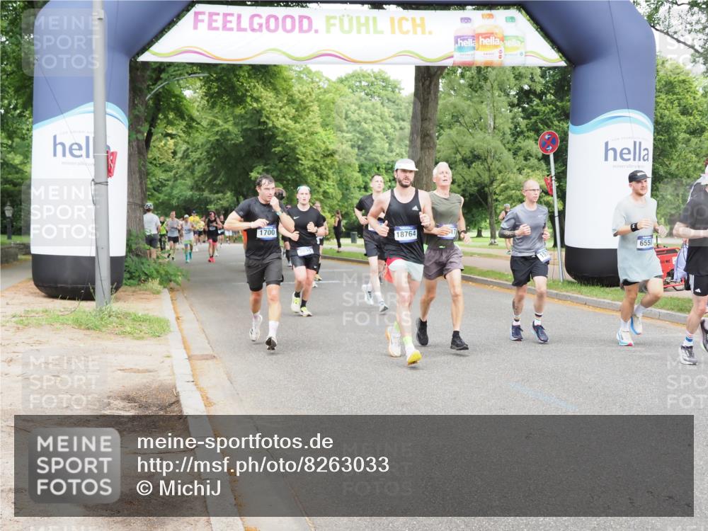 29.06.2025 - hella hamburg halbmarathon MichiJ http://msf.ph/oto/8263033 29.06.2025 10:30:10 Zwischen KM18-KM19 1570, 1700, 4823, 6550, 6721, 7035, 7116, 7432, 9547, 11417, 15247, 15521, 15623, 17177, 18004, 18772 meine-sportfotos.de