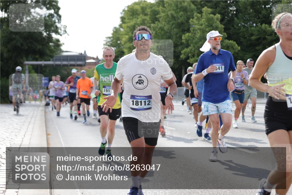 29.06.2025 - hella hamburg halbmarathon Jannik Wohlers http://msf.ph/oto/8263047 29.06.2025 09:59:36 Lombardsbrücke 1006, 1125, 1264, 1834, 1914, 2099, 2348, 2364, 2447, 2582, 2584, 2676, 2677, 2910, 3181, 3836, 4013, 4231, 4632, 4772, 4796, 5015, 5134, 5277, 5341, 6174, 6201, 6202, 6462, 6581, 6587, 6602, 6636, 6892, 7547, 7717, 7786, 7824, 8223, 8285, 8394, 8573, 8730, 9611, 10093, 10337, 10742, 10759, 10788, 11158, 11159, 11366, 11753, 11797, 11799, 12248, 12479, 12513, 13523, 13847, 13988, 13993, 14139, 14429, 14750, 14785, 15097, 15110, 15431, 16327, 17160, 17468, 17525 meine-sportfotos.de