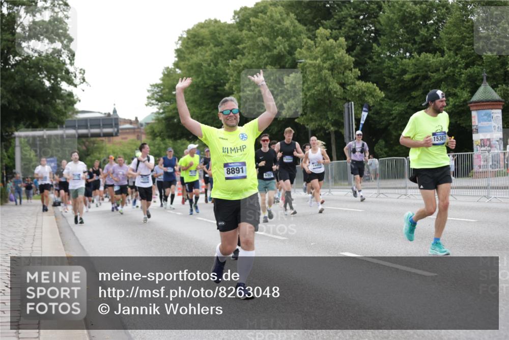 29.06.2025 - hella hamburg halbmarathon Jannik Wohlers http://msf.ph/oto/8263048 29.06.2025 10:33:05 Lombardsbrücke 1995, 2776, 2838, 3341, 3812, 4164, 4361, 4445, 4449, 5075, 6109, 6999, 7705, 8021, 8282, 8891, 9234, 9258, 9438, 9591, 9592, 9750, 9780, 9799, 11453, 11546, 11811, 11928, 12237, 12238, 12855, 13375, 13601, 14451, 15044, 15072, 15367, 15964 meine-sportfotos.de
