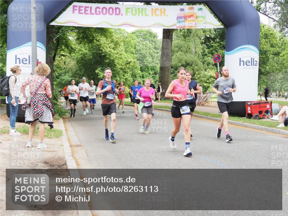29.06.2025 - hella hamburg halbmarathon MichiJ http://msf.ph/oto/8263113 29.06.2025 10:54:10 Zwischen KM18-KM19 1729, 2628, 5605, 8398, 9007, 12912, 13042, 13732, 13857, 17787 meine-sportfotos.de