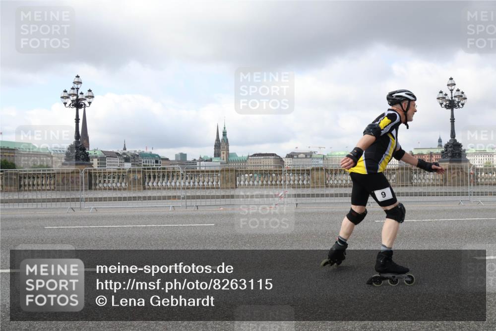 29.06.2025 - hella hamburg halbmarathon Lena Gebhardt http://msf.ph/oto/8263115 29.06.2025 09:03:47 Lombardsbrücke  meine-sportfotos.de