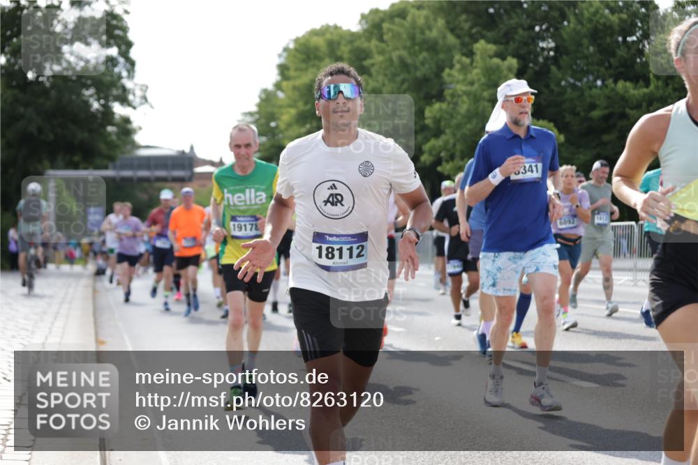 29.06.2025 - hella hamburg halbmarathon Jannik Wohlers http://msf.ph/oto/8263120 29.06.2025 09:59:36 Lombardsbrücke 1006, 1125, 1264, 1834, 1914, 2099, 2348, 2364, 2447, 2582, 2584, 2676, 2677, 2910, 3181, 3836, 4013, 4231, 4632, 4772, 4796, 5015, 5134, 5277, 5341, 6174, 6201, 6202, 6462, 6581, 6587, 6602, 6636, 6892, 7547, 7717, 7786, 7824, 8223, 8285, 8394, 8573, 8730, 9611, 10093, 10337, 10742, 10759, 10788, 11158, 11159, 11366, 11753, 11797, 11799, 12248, 12479, 12513, 13523, 13847, 13988, 13993, 14139, 14429, 14750, 14785, 15097, 15110, 15431, 16327, 17160, 17468, 17525 meine-sportfotos.de