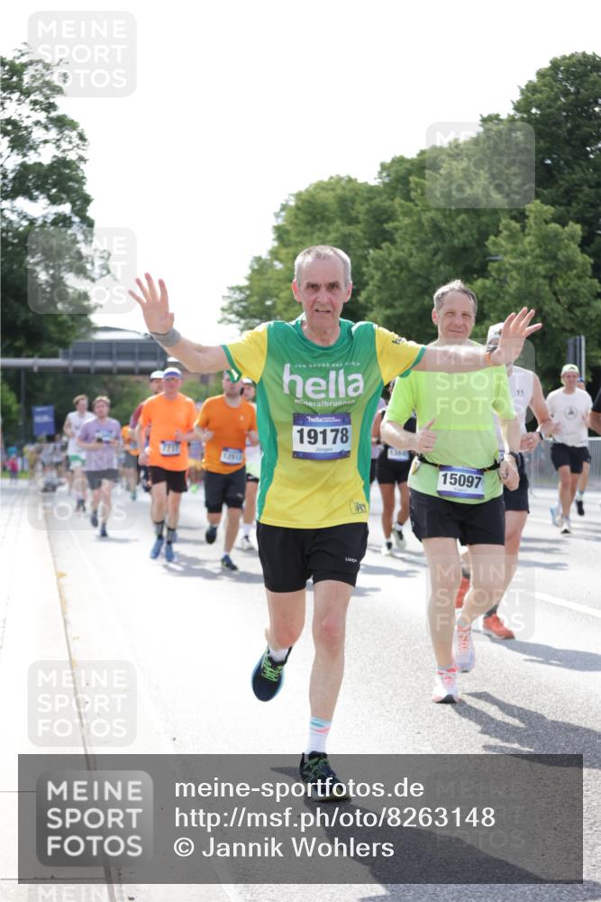 29.06.2025 - hella hamburg halbmarathon Jannik Wohlers http://msf.ph/oto/8263148 29.06.2025 09:59:37 Lombardsbrücke 1006, 1125, 1264, 1834, 1914, 2099, 2159, 2348, 2364, 2447, 2582, 2584, 2676, 2677, 2910, 3181, 3836, 4013, 4231, 4632, 4772, 4796, 5015, 5134, 5341, 6174, 6201, 6202, 6462, 6581, 6587, 6602, 6636, 6892, 7547, 7717, 7786, 7824, 8223, 8285, 8394, 8573, 8730, 9611, 10093, 10268, 10337, 10742, 10759, 10788, 11158, 11159, 11366, 11753, 11797, 11799, 12248, 12479, 12513, 13847, 13988, 13993, 14139, 14429, 14750, 14785, 15097, 15110, 15431, 16327, 17160, 17468, 17525 meine-sportfotos.de