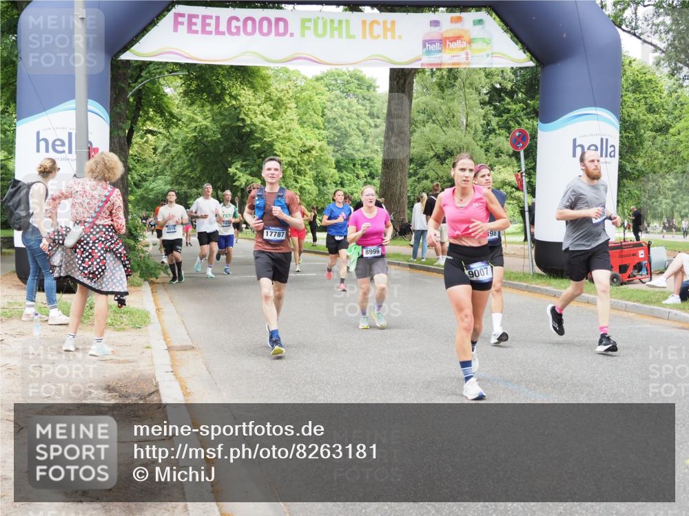 29.06.2025 - hella hamburg halbmarathon MichiJ http://msf.ph/oto/8263181 29.06.2025 10:54:10 Zwischen KM18-KM19 1729, 2628, 5605, 8398, 9007, 12912, 13042, 13732, 13857, 17787 meine-sportfotos.de