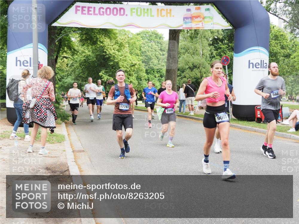 29.06.2025 - hella hamburg halbmarathon MichiJ http://msf.ph/oto/8263205 29.06.2025 10:54:10 Zwischen KM18-KM19 1729, 2628, 5605, 8398, 9007, 12912, 13042, 13732, 13857, 17787 meine-sportfotos.de