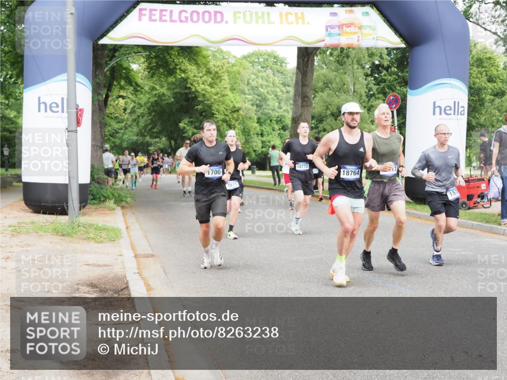 29.06.2025 - hella hamburg halbmarathon MichiJ http://msf.ph/oto/8263238 29.06.2025 10:30:10 Zwischen KM18-KM19 1570, 1700, 4823, 6550, 6721, 7035, 7116, 7432, 9547, 11417, 15247, 15521, 15623, 17177, 18004, 18772 meine-sportfotos.de