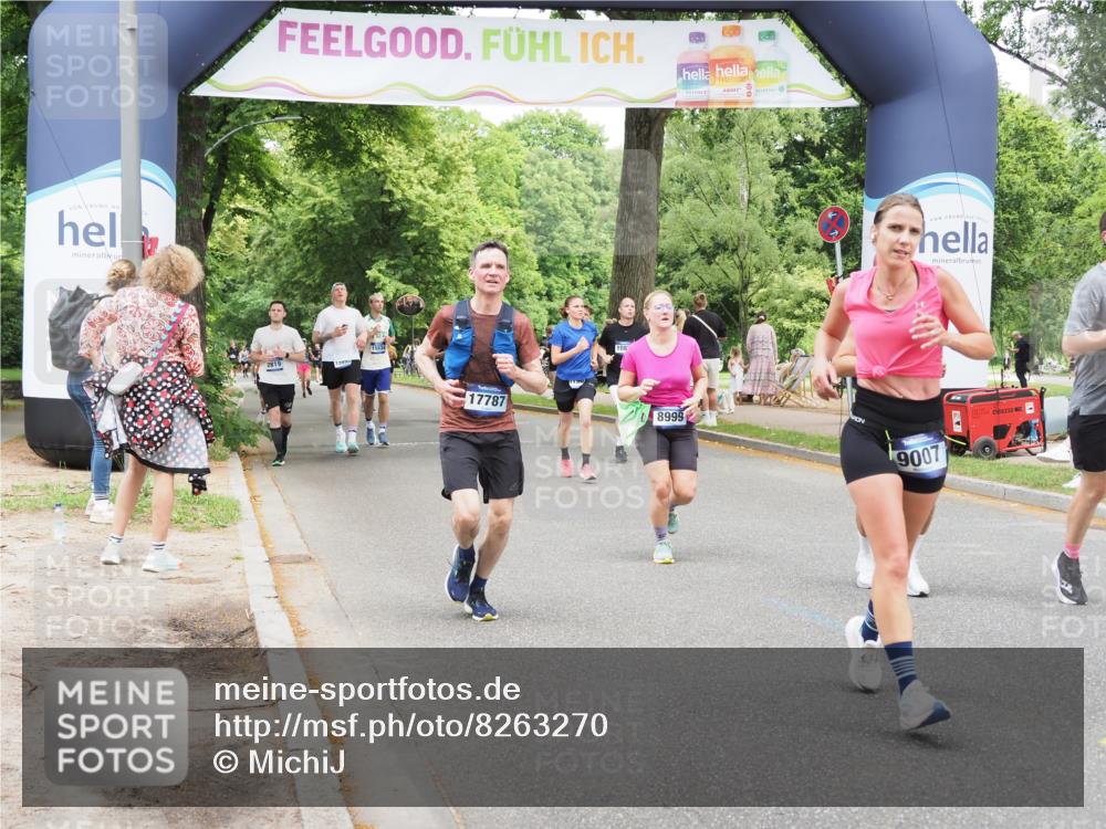 29.06.2025 - hella hamburg halbmarathon MichiJ http://msf.ph/oto/8263270 29.06.2025 10:54:11 Zwischen KM18-KM19 2628, 5605, 8398, 8999, 9007, 10196, 12912, 13042, 13857, 15993, 17787 meine-sportfotos.de