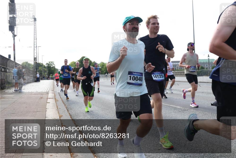29.06.2025 - hella hamburg halbmarathon Lena Gebhardt http://msf.ph/oto/8263281 29.06.2025 09:57:09 Lombardsbrücke 1030, 1327, 1381, 1442, 1460, 1496, 1537, 1657, 1783, 1833, 2013, 2025, 2074, 2111, 2119, 2208, 2340, 2378, 2396, 2595, 2814, 2839, 2855, 2869, 2878, 3093, 3103, 3310, 3575, 3652, 3698, 3791, 4299, 4377, 4558, 4635, 4726, 4770, 4897, 5008, 5013, 5018, 5021, 5169, 5194, 5319, 5744, 5839, 6033, 6125, 6377, 6631, 6720, 6762, 6942, 7176, 7177, 7221, 7259, 7918, 8112, 8313, 8572, 8587, 8618, 8651, 8661, 8710, 8813, 8863, 8921, 8930, 9060, 9082, 9316, 9497, 9638, 10191 meine-sportfotos.de