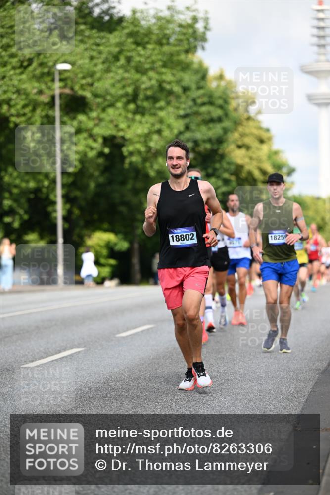 29.06.2025 - hella hamburg halbmarathon Dr. Thomas Lammeyer http://msf.ph/oto/8263306 29.06.2025 09:52:08 Kennedybrücke 1290, 1505, 1571, 1710, 2262, 2399, 3480, 3547, 4062, 4359, 4381, 5003, 5307, 5554, 5709, 6993, 7152, 7154, 8002, 8121, 8571, 8933, 9403, 9643, 10190, 10738, 10852 meine-sportfotos.de