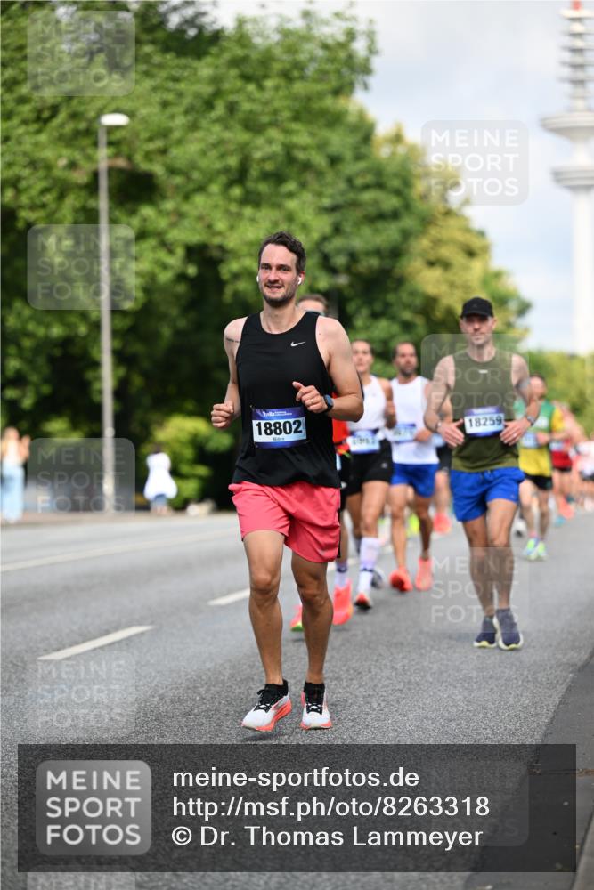 29.06.2025 - hella hamburg halbmarathon Dr. Thomas Lammeyer http://msf.ph/oto/8263318 29.06.2025 09:52:08 Kennedybrücke 1290, 1505, 1571, 1710, 2262, 2399, 3480, 3547, 4062, 4359, 4381, 5003, 5307, 5554, 5709, 6993, 7152, 7154, 8002, 8121, 8571, 8933, 9403, 9643, 10190, 10738, 10852 meine-sportfotos.de