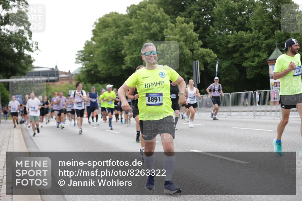 29.06.2025 - hella hamburg halbmarathon Jannik Wohlers http://msf.ph/oto/8263322 29.06.2025 10:33:05 Lombardsbrücke 1995, 2776, 2838, 3341, 3812, 4164, 4361, 4445, 4449, 5075, 6109, 6999, 7705, 8021, 8282, 8891, 9234, 9258, 9438, 9591, 9592, 9750, 9780, 9799, 11453, 11546, 11811, 11928, 12237, 12238, 12855, 13375, 13601, 14451, 15044, 15072, 15367, 15964 meine-sportfotos.de