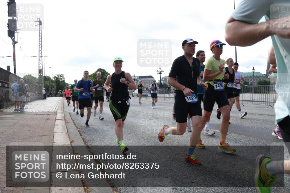 29.06.2025 - hella hamburg halbmarathon Lena Gebhardt http://msf.ph/oto/8263375 29.06.2025 09:57:10 Lombardsbrücke 1030, 1327, 1381, 1442, 1460, 1496, 1537, 1657, 1783, 1833, 2013, 2025, 2074, 2111, 2119, 2208, 2340, 2378, 2396, 2595, 2814, 2839, 2855, 2869, 2878, 3048, 3093, 3103, 3310, 3575, 3652, 3698, 3791, 4299, 4377, 4558, 4635, 4726, 4770, 4897, 5008, 5013, 5018, 5021, 5169, 5194, 5319, 5744, 5839, 6033, 6125, 6377, 6631, 6720, 6762, 6942, 7176, 7177, 7221, 7259, 7918, 8112, 8313, 8572, 8587, 8618, 8651, 8661, 8710, 8813, 8863, 8921, 8930, 9060, 9082, 9316, 9497, 10191 meine-sportfotos.de