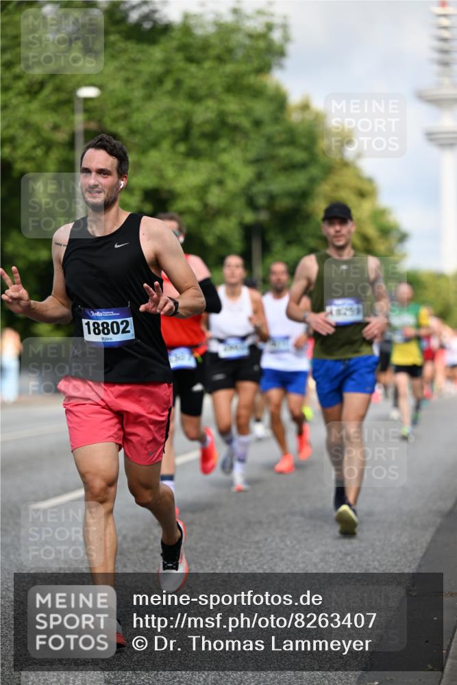 29.06.2025 - hella hamburg halbmarathon Dr. Thomas Lammeyer http://msf.ph/oto/8263407 29.06.2025 09:52:09 Kennedybrücke 1042, 1290, 1505, 1571, 1710, 2262, 2399, 3480, 3547, 4062, 4359, 4381, 5003, 5307, 5554, 5709, 6993, 7152, 7154, 8002, 8121, 8571, 8933, 9403, 9643, 10190, 10738, 10852 meine-sportfotos.de