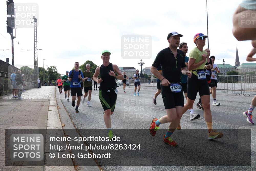 29.06.2025 - hella hamburg halbmarathon Lena Gebhardt http://msf.ph/oto/8263424 29.06.2025 09:57:10 Lombardsbrücke 1030, 1327, 1381, 1442, 1460, 1496, 1537, 1657, 1783, 1833, 2013, 2025, 2074, 2111, 2119, 2208, 2340, 2378, 2396, 2595, 2814, 2839, 2855, 2869, 2878, 3048, 3093, 3103, 3310, 3575, 3652, 3698, 3791, 4299, 4377, 4558, 4635, 4726, 4770, 4897, 5008, 5013, 5018, 5021, 5169, 5194, 5319, 5744, 5839, 6033, 6125, 6377, 6631, 6720, 6762, 6942, 7176, 7177, 7221, 7259, 7918, 8112, 8313, 8572, 8587, 8618, 8651, 8661, 8710, 8813, 8863, 8921, 8930, 9060, 9082, 9316, 9497, 10191 meine-sportfotos.de