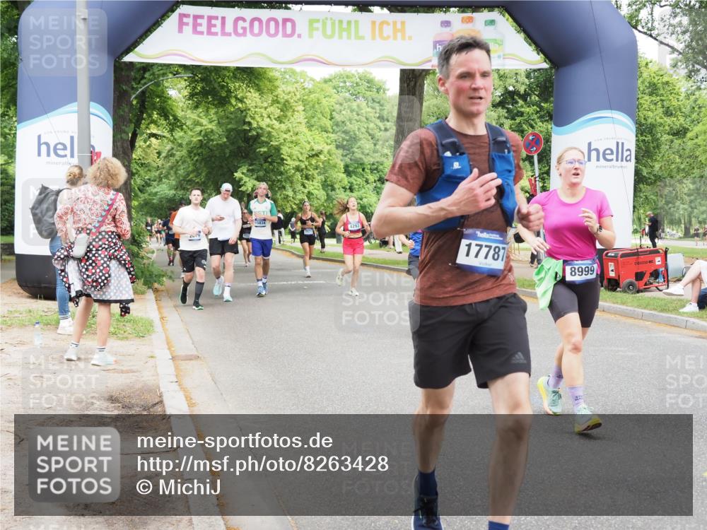 29.06.2025 - hella hamburg halbmarathon MichiJ http://msf.ph/oto/8263428 29.06.2025 10:54:12 Zwischen KM18-KM19 2628, 5605, 8398, 8999, 9007, 10196, 10834, 13042, 15834, 15922, 15993, 17787 meine-sportfotos.de