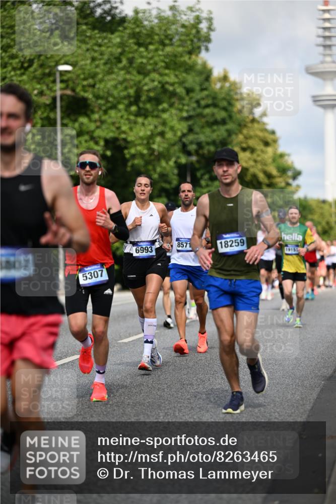29.06.2025 - hella hamburg halbmarathon Dr. Thomas Lammeyer http://msf.ph/oto/8263465 29.06.2025 09:52:10 Kennedybrücke 1042, 1290, 1505, 1571, 1710, 2262, 2399, 3480, 3547, 4062, 4359, 4381, 5003, 5307, 5554, 5709, 6993, 7152, 7154, 7482, 8002, 8121, 8571, 8933, 9403, 9643, 10190, 10738, 10852, 10877 meine-sportfotos.de