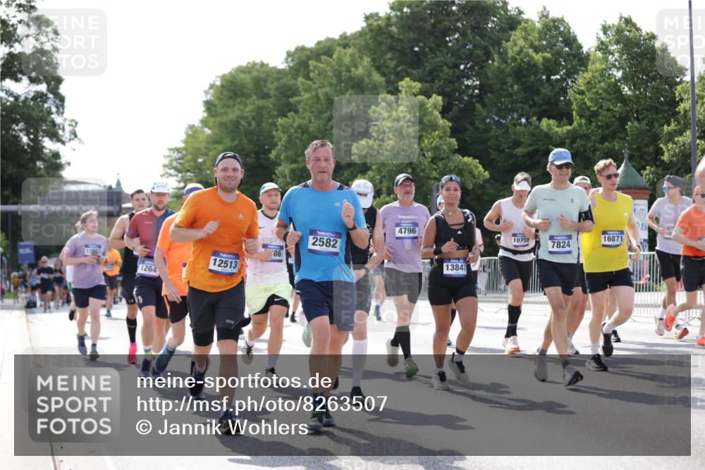 29.06.2025 - hella hamburg halbmarathon Jannik Wohlers http://msf.ph/oto/8263507 29.06.2025 09:59:39 Lombardsbrücke 1006, 1125, 1239, 1264, 1834, 1914, 2099, 2159, 2348, 2364, 2447, 2582, 2584, 2676, 2677, 2910, 3181, 3836, 3898, 4013, 4231, 4632, 4772, 4796, 5272, 5341, 6174, 6201, 6202, 6462, 6581, 6587, 6602, 6636, 6892, 7717, 7786, 7824, 8223, 8285, 8394, 8573, 8730, 9611, 10093, 10268, 10337, 10534, 10742, 10759, 10788, 11158, 11159, 11366, 11753, 11797, 11799, 12213, 12248, 12479, 12513, 13847, 13993, 14139, 14429, 14750, 14785, 15097, 15110, 15431, 16327, 17160, 17468, 17525 meine-sportfotos.de