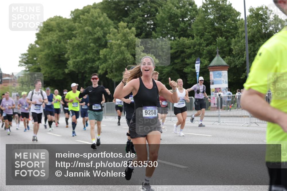 29.06.2025 - hella hamburg halbmarathon Jannik Wohlers http://msf.ph/oto/8263530 29.06.2025 10:33:06 Lombardsbrücke 1995, 2342, 2776, 3341, 3812, 4164, 4361, 4445, 4449, 5075, 6109, 6999, 7653, 7705, 8021, 8157, 8282, 8891, 9234, 9258, 9438, 9591, 9592, 9750, 9780, 9799, 11453, 11546, 11811, 11928, 12237, 12238, 12855, 13375, 13601, 14098, 14451, 15044, 15072, 15367 meine-sportfotos.de