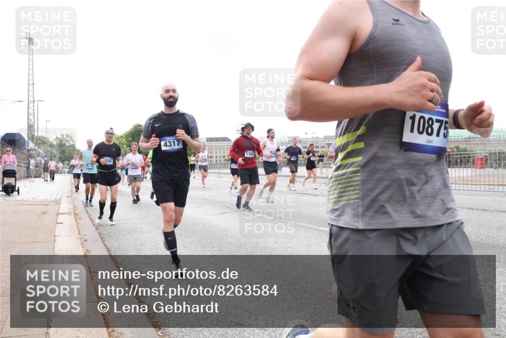 29.06.2025 - hella hamburg halbmarathon Lena Gebhardt http://msf.ph/oto/8263584 29.06.2025 10:46:06 Lombardsbrücke 1004, 1033, 1100, 1104, 1421, 1426, 1429, 1465, 1532, 1555, 1854, 1867, 1868, 1983, 2398, 2423, 2500, 2522, 2550, 2773, 2813, 2917, 2951, 2954, 2965, 3410, 4104, 4119, 4223, 4317, 4388, 4572, 5044, 5635, 5697, 5703, 5769, 5770, 5854, 5892, 6068, 6133, 6333, 6392, 6623, 7268, 7356, 7364, 7368, 7374, 7605, 7894, 7960, 7983, 8047, 8700, 9120, 9121, 9129, 9337, 9426, 9445, 10153, 10327, 10329, 10367, 10511, 11358, 11361, 11876, 11910, 12298, 12333, 12507, 12522 meine-sportfotos.de