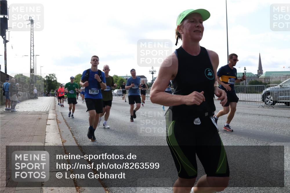 29.06.2025 - hella hamburg halbmarathon Lena Gebhardt http://msf.ph/oto/8263599 29.06.2025 09:57:11 Lombardsbrücke 1030, 1327, 1381, 1442, 1460, 1496, 1537, 1657, 1783, 1833, 2013, 2025, 2074, 2111, 2119, 2340, 2378, 2396, 2595, 2814, 2839, 2855, 2869, 2878, 3048, 3093, 3103, 3310, 3575, 3652, 3698, 3791, 4299, 4377, 4558, 4635, 4726, 4770, 4897, 5008, 5013, 5018, 5021, 5169, 5194, 5319, 5744, 5839, 6033, 6125, 6377, 6631, 6720, 6762, 6795, 6942, 7176, 7177, 7221, 7259, 7918, 8112, 8313, 8572, 8587, 8618, 8651, 8661, 8710, 8813, 8863, 8921, 8930, 9060, 9082, 9316, 9497, 10191 meine-sportfotos.de