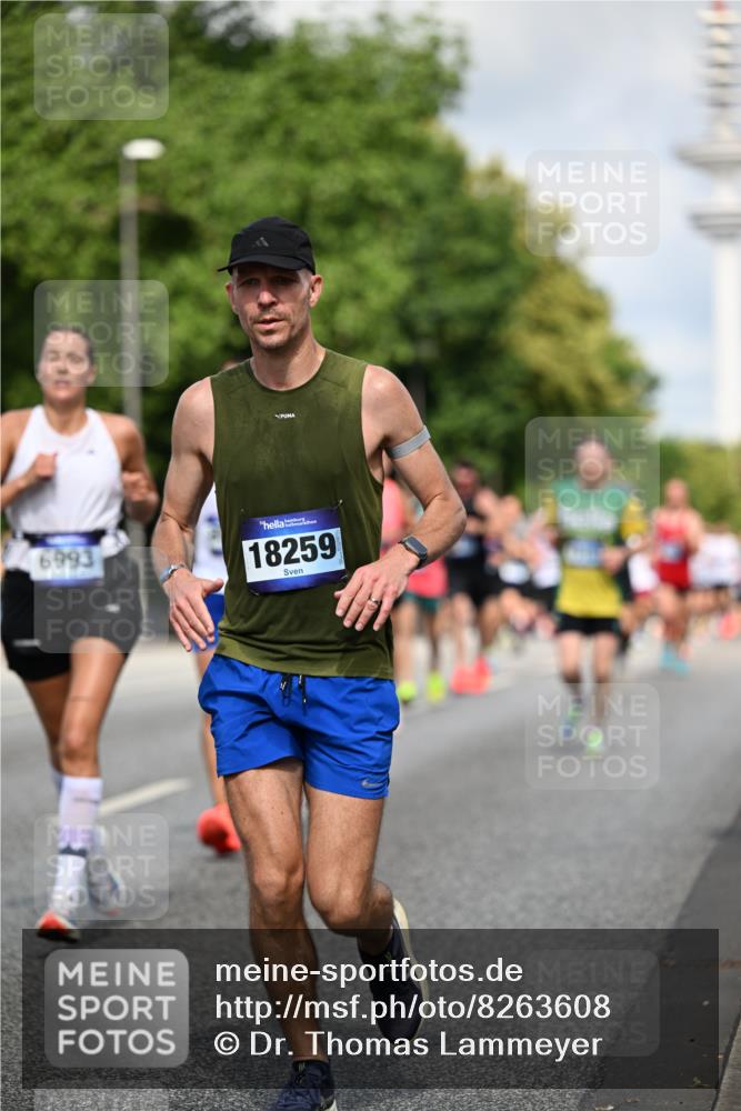 29.06.2025 - hella hamburg halbmarathon Dr. Thomas Lammeyer http://msf.ph/oto/8263608 29.06.2025 09:52:11 Kennedybrücke 1042, 1290, 1505, 1571, 1710, 2262, 2399, 3480, 3547, 4062, 4359, 4381, 5003, 5307, 5554, 5709, 6993, 7152, 7154, 7310, 7482, 8002, 8121, 8571, 8933, 9403, 9643, 10190, 10451, 10738, 10852, 10877 meine-sportfotos.de