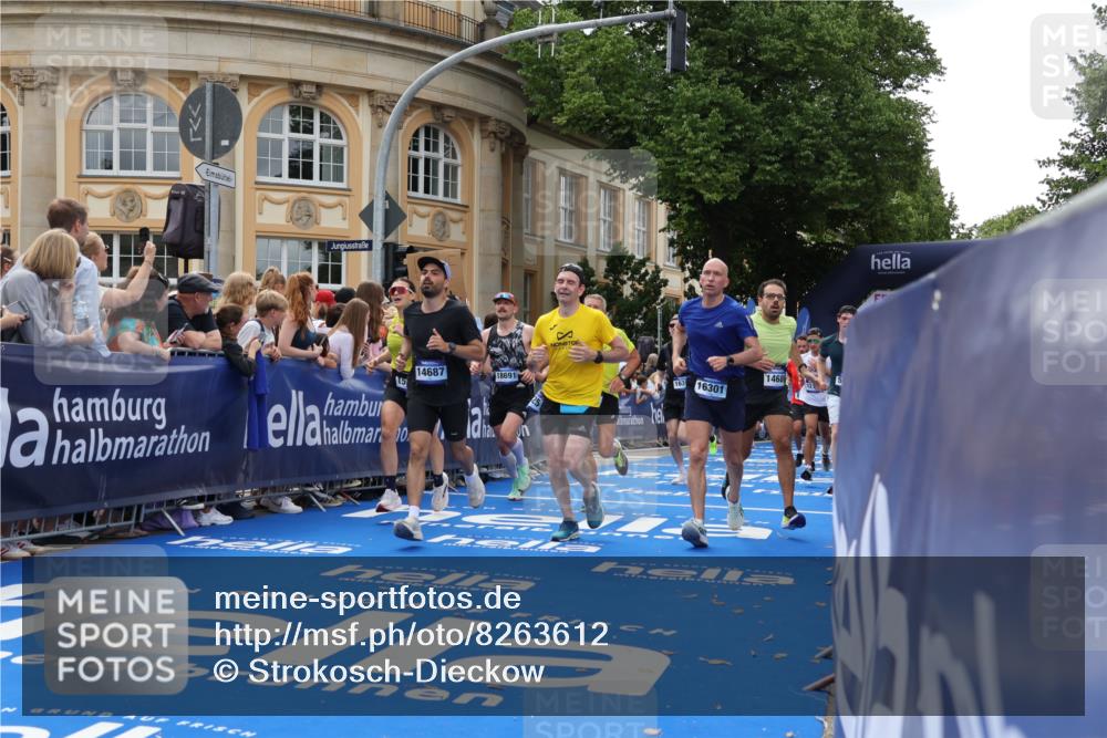 29.06.2025 - hella hamburg halbmarathon Strokosch-Dieckow http://msf.ph/oto/8263612 29.06.2025 10:44:14 Ziel 1220, 1413, 1415, 1902, 4999, 5231, 5275, 5884, 7005, 7191, 8722, 9444, 9633, 10193, 10930, 12159, 12528, 14686, 14687, 15225, 15280, 16301, 16316, 16547, 16648, 16893, 17748, 18691 meine-sportfotos.de