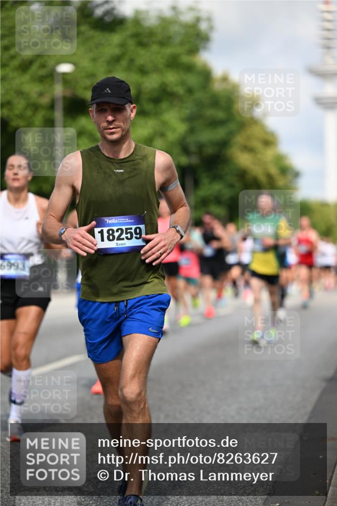 29.06.2025 - hella hamburg halbmarathon Dr. Thomas Lammeyer http://msf.ph/oto/8263627 29.06.2025 09:52:11 Kennedybrücke 1042, 1290, 1505, 1571, 1710, 2262, 2399, 3480, 3547, 4062, 4359, 4381, 5003, 5307, 5554, 5709, 6993, 7152, 7154, 7310, 7482, 8002, 8121, 8571, 8933, 9403, 9643, 10190, 10451, 10738, 10852, 10877 meine-sportfotos.de