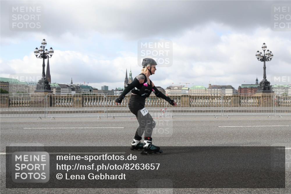 29.06.2025 - hella hamburg halbmarathon Lena Gebhardt http://msf.ph/oto/8263657 29.06.2025 09:03:59 Lombardsbrücke  meine-sportfotos.de