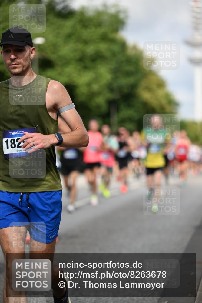 29.06.2025 - hella hamburg halbmarathon Dr. Thomas Lammeyer http://msf.ph/oto/8263678 29.06.2025 09:52:11 Kennedybrücke 1042, 1290, 1505, 1571, 1710, 2262, 2399, 3480, 3547, 4062, 4359, 4381, 5003, 5307, 5554, 5709, 6993, 7152, 7154, 7310, 7482, 8002, 8121, 8571, 8933, 9403, 9643, 10190, 10451, 10738, 10852, 10877 meine-sportfotos.de