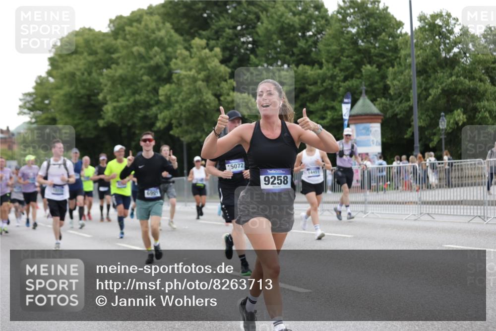 29.06.2025 - hella hamburg halbmarathon Jannik Wohlers http://msf.ph/oto/8263713 29.06.2025 10:33:07 Lombardsbrücke 1995, 2342, 2776, 3170, 3341, 3812, 4164, 4361, 4433, 4449, 5075, 5569, 6109, 6854, 6999, 7653, 7705, 8021, 8157, 8282, 8891, 9234, 9258, 9438, 9591, 9592, 9750, 9780, 9799, 11453, 11546, 11676, 11811, 11827, 11928, 12237, 12238, 12855, 13375, 13601, 14098, 14451, 15044, 15072, 15367 meine-sportfotos.de