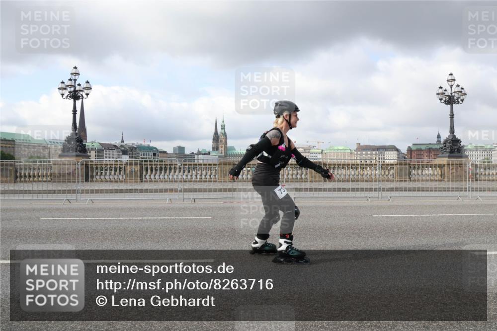 29.06.2025 - hella hamburg halbmarathon Lena Gebhardt http://msf.ph/oto/8263716 29.06.2025 09:03:59 Lombardsbrücke  meine-sportfotos.de