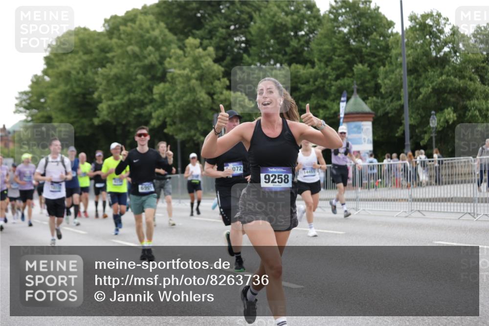 29.06.2025 - hella hamburg halbmarathon Jannik Wohlers http://msf.ph/oto/8263736 29.06.2025 10:33:07 Lombardsbrücke 1995, 2342, 2776, 3170, 3341, 3812, 4164, 4361, 4433, 4449, 5075, 5569, 6109, 6854, 6999, 7653, 7705, 8021, 8157, 8282, 8891, 9234, 9258, 9438, 9591, 9592, 9750, 9780, 9799, 11453, 11546, 11676, 11811, 11827, 11928, 12237, 12238, 12855, 13375, 13601, 14098, 14451, 15044, 15072, 15367 meine-sportfotos.de