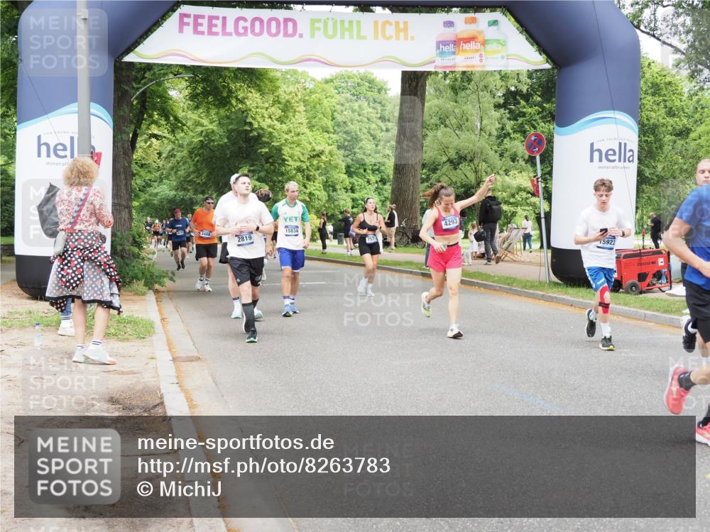 29.06.2025 - hella hamburg halbmarathon MichiJ http://msf.ph/oto/8263783 29.06.2025 10:54:14 Zwischen KM18-KM19 2628, 4293, 5605, 8398, 8999, 9007, 10196, 10834, 15834, 15922, 15993, 17787 meine-sportfotos.de