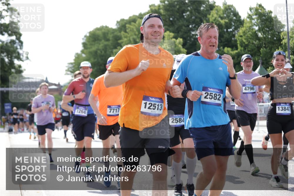 29.06.2025 - hella hamburg halbmarathon Jannik Wohlers http://msf.ph/oto/8263796 29.06.2025 09:59:41 Lombardsbrücke 1006, 1125, 1239, 1264, 1914, 2099, 2159, 2348, 2364, 2447, 2582, 2584, 2676, 2677, 2910, 3181, 3898, 4013, 4231, 4632, 4772, 4796, 5272, 5341, 6104, 6174, 6201, 6462, 6581, 6587, 6602, 6636, 6892, 7159, 7717, 7786, 7824, 8223, 8285, 8394, 8573, 8730, 9611, 10093, 10268, 10337, 10534, 10742, 10759, 10788, 11158, 11159, 11366, 11753, 11797, 11799, 11992, 12213, 12248, 12513, 13847, 13993, 14139, 14429, 14750, 14785, 15097, 15110, 15431, 16327, 17160, 17468, 17525 meine-sportfotos.de