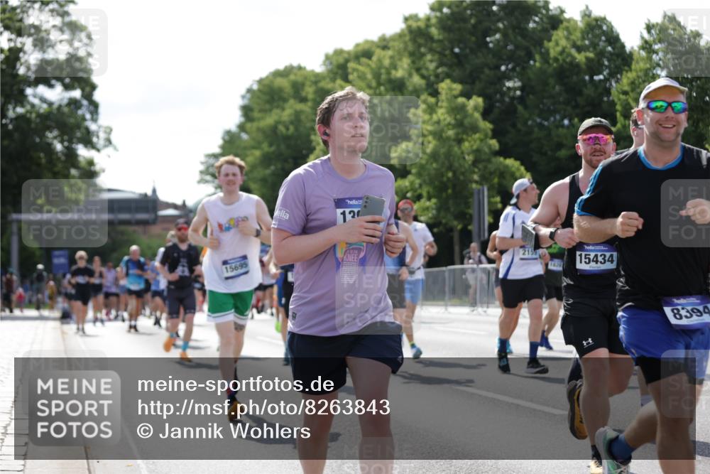 29.06.2025 - hella hamburg halbmarathon Jannik Wohlers http://msf.ph/oto/8263843 29.06.2025 09:59:44 Lombardsbrücke 1006, 1125, 1180, 1239, 1264, 1914, 2099, 2159, 2348, 2447, 2582, 2584, 2677, 2910, 3181, 3898, 4013, 4231, 4632, 4772, 4796, 5272, 5341, 6104, 6462, 6581, 6587, 6636, 6891, 6892, 7159, 7717, 7786, 7824, 8223, 8394, 8531, 8573, 8730, 9611, 10044, 10268, 10337, 10534, 10742, 10759, 10788, 11158, 11159, 11797, 11799, 11992, 12213, 12248, 12513, 13847, 13993, 14139, 14429, 14750, 14785, 15097, 15431, 16327, 17160, 17468, 17525 meine-sportfotos.de