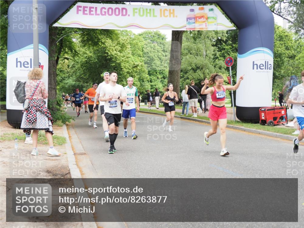 29.06.2025 - hella hamburg halbmarathon MichiJ http://msf.ph/oto/8263877 29.06.2025 10:54:15 Zwischen KM18-KM19 2628, 2819, 4293, 5605, 7571, 8398, 8999, 9007, 10196, 10834, 15834, 15922, 15993, 17787 meine-sportfotos.de