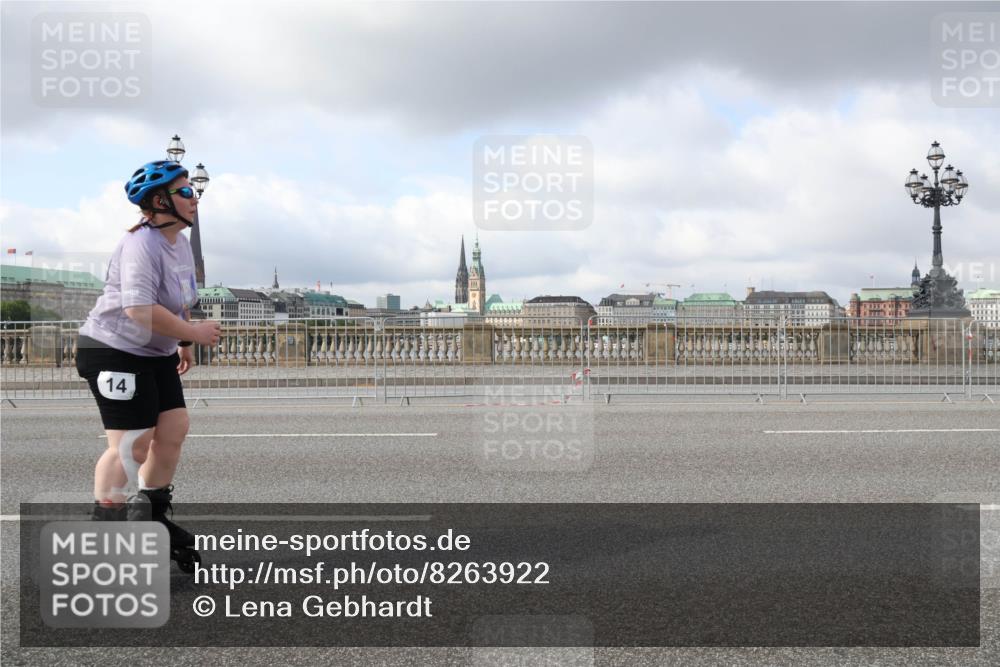 29.06.2025 - hella hamburg halbmarathon Lena Gebhardt http://msf.ph/oto/8263922 29.06.2025 09:04:20 Lombardsbrücke  meine-sportfotos.de