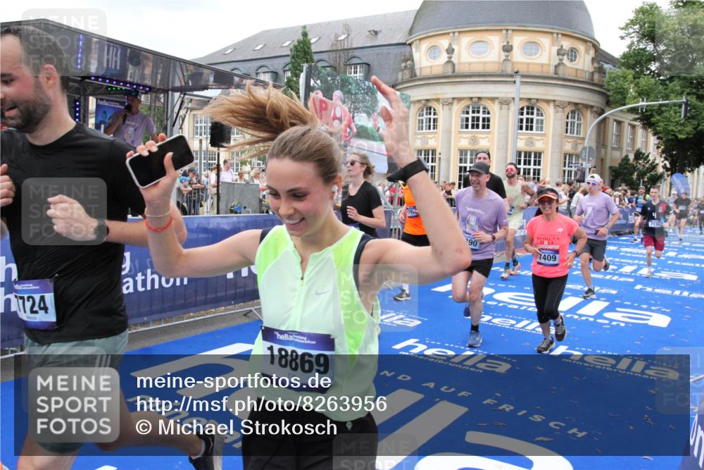 29.06.2025 - hella hamburg halbmarathon Michael Strokosch http://msf.ph/oto/8263956 29.06.2025 10:52:04 Ziel 4033, 5336, 6390, 7130, 7409, 7724, 8413, 8977, 10057, 15356, 15506, 16179, 17978, 18869 meine-sportfotos.de
