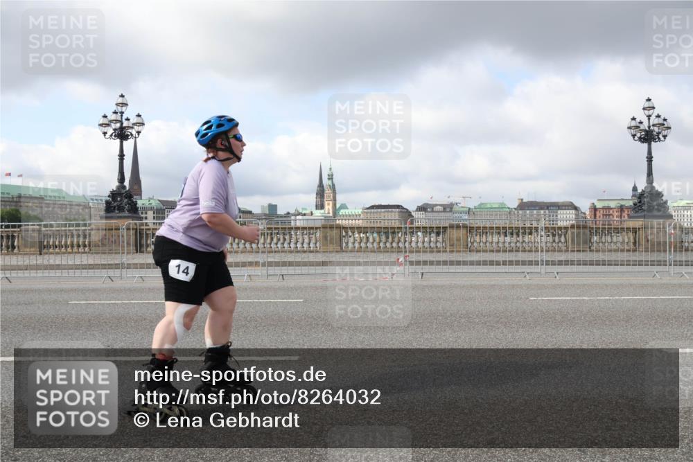 29.06.2025 - hella hamburg halbmarathon Lena Gebhardt http://msf.ph/oto/8264032 29.06.2025 09:04:20 Lombardsbrücke  meine-sportfotos.de