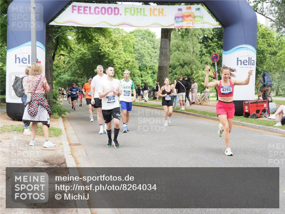 29.06.2025 - hella hamburg halbmarathon MichiJ http://msf.ph/oto/8264034 29.06.2025 10:54:15 Zwischen KM18-KM19 2628, 2819, 4293, 5605, 7571, 8398, 8999, 9007, 10196, 10834, 15834, 15922, 15993, 17787 meine-sportfotos.de