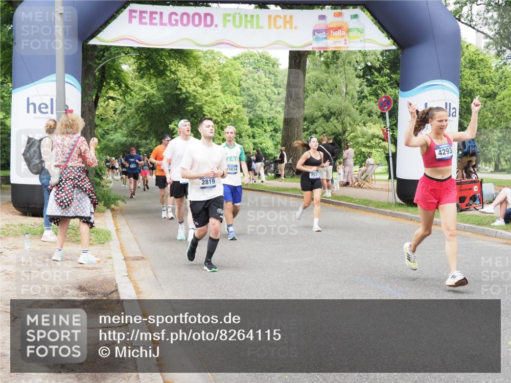 29.06.2025 - hella hamburg halbmarathon MichiJ http://msf.ph/oto/8264115 29.06.2025 10:54:15 Zwischen KM18-KM19 2628, 2819, 4293, 5605, 7571, 8398, 8999, 9007, 10196, 10834, 15834, 15922, 15993, 17787 meine-sportfotos.de