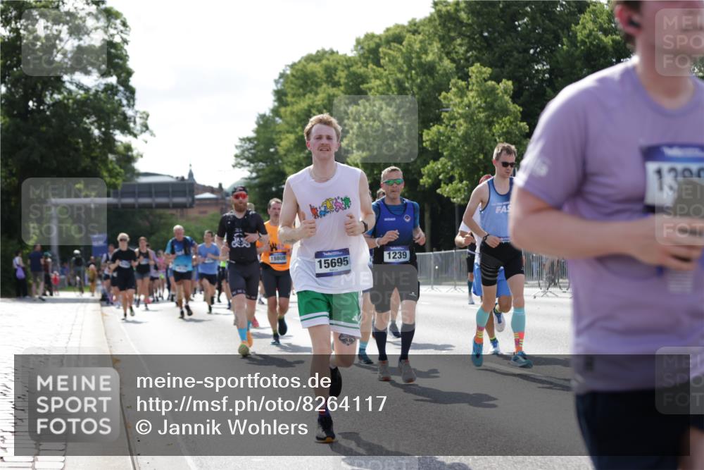 29.06.2025 - hella hamburg halbmarathon Jannik Wohlers http://msf.ph/oto/8264117 29.06.2025 09:59:45 Lombardsbrücke 1006, 1125, 1180, 1239, 1264, 1914, 2099, 2159, 2447, 2582, 2584, 2677, 2730, 2910, 3177, 3181, 3898, 4013, 4231, 4632, 4772, 4796, 5272, 5341, 5728, 6082, 6104, 6462, 6581, 6636, 6891, 6892, 7159, 7717, 7786, 7824, 8223, 8394, 8531, 8573, 8730, 9611, 10044, 10268, 10534, 10582, 10742, 10759, 10788, 11158, 11159, 11846, 11992, 12213, 12248, 12513, 12774, 13847, 13993, 14139, 14429, 14750, 14785, 15097, 15431, 16327, 17468, 17525 meine-sportfotos.de